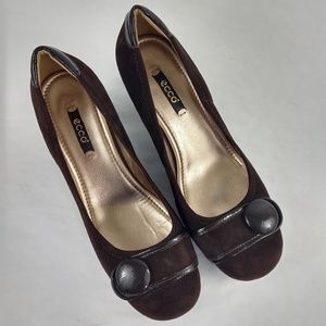 ECCO "Hannah" Brown Suede Pump